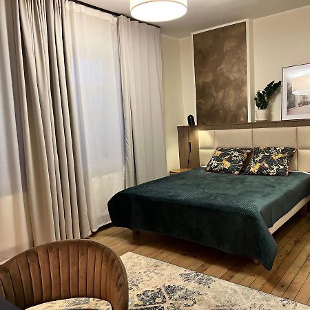 Guest House In Dobele City Center- Pilsetas Maja ภายนอก รูปภาพ