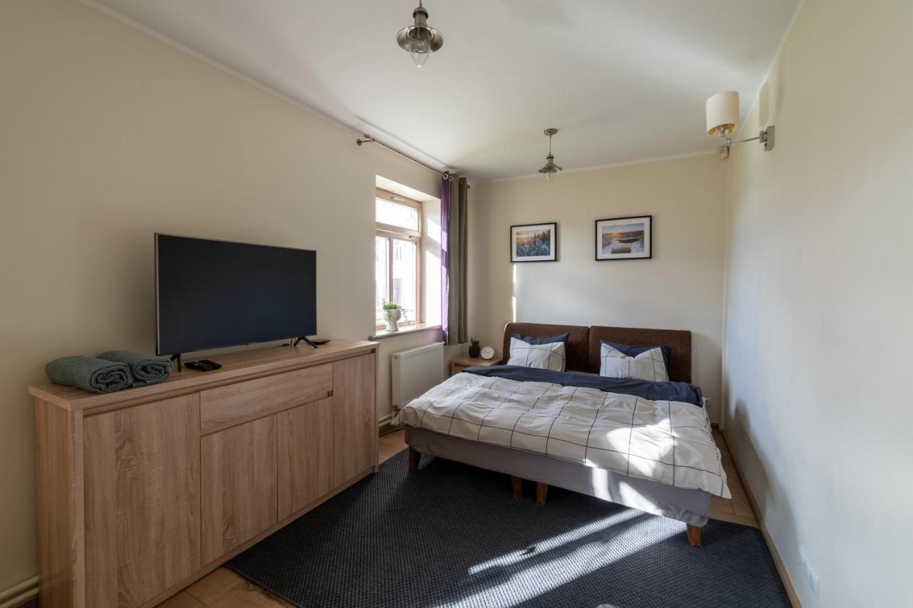 Guest House In Dobele City Center- Pilsetas Maja ภายนอก รูปภาพ